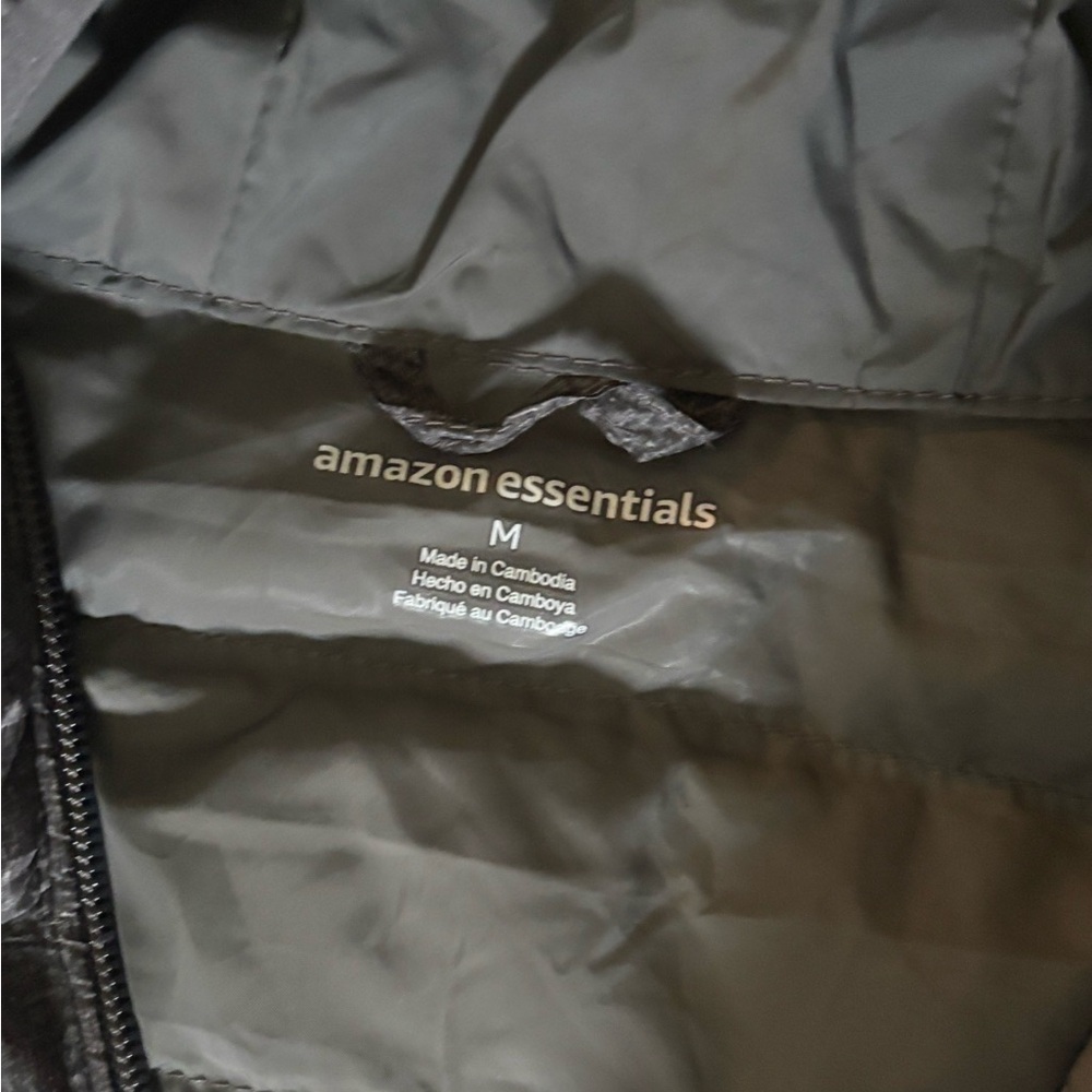 Amazon Essentials Charcoal Puffer Jacket - image 2